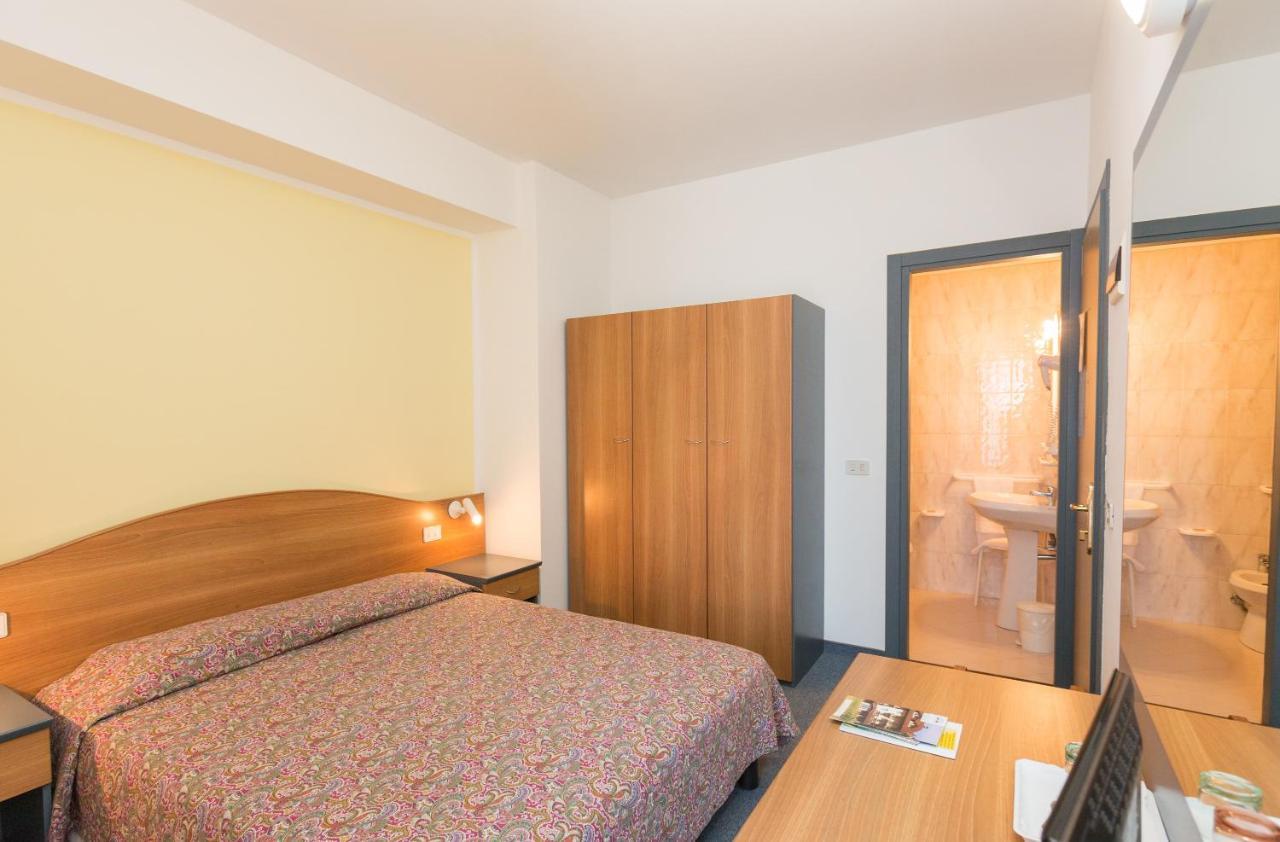 Hotel Gambrinus Аббадиа Сан Сальваторе Экстерьер фото