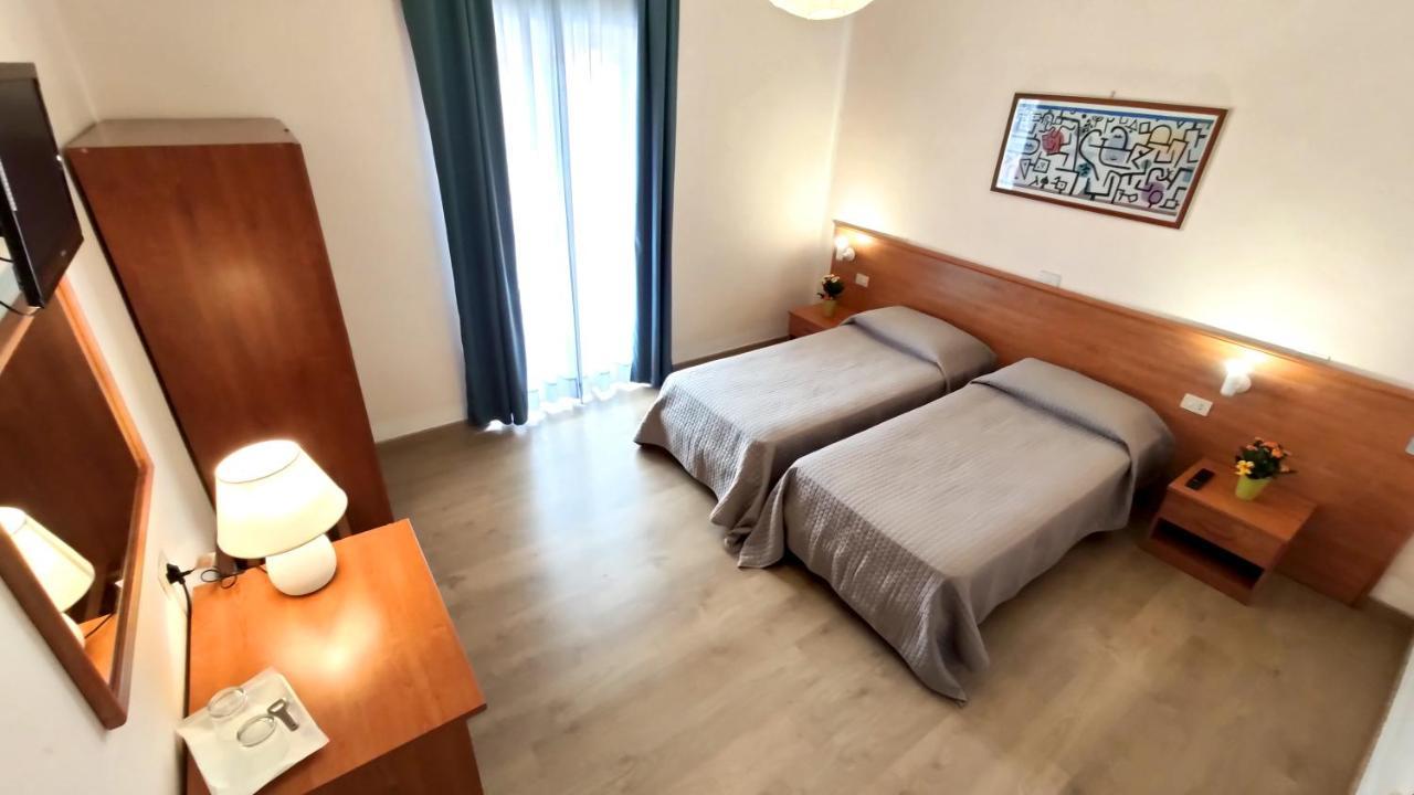 Hotel Gambrinus Аббадиа Сан Сальваторе Экстерьер фото