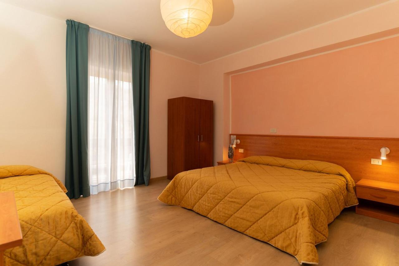Hotel Gambrinus Аббадиа Сан Сальваторе Экстерьер фото