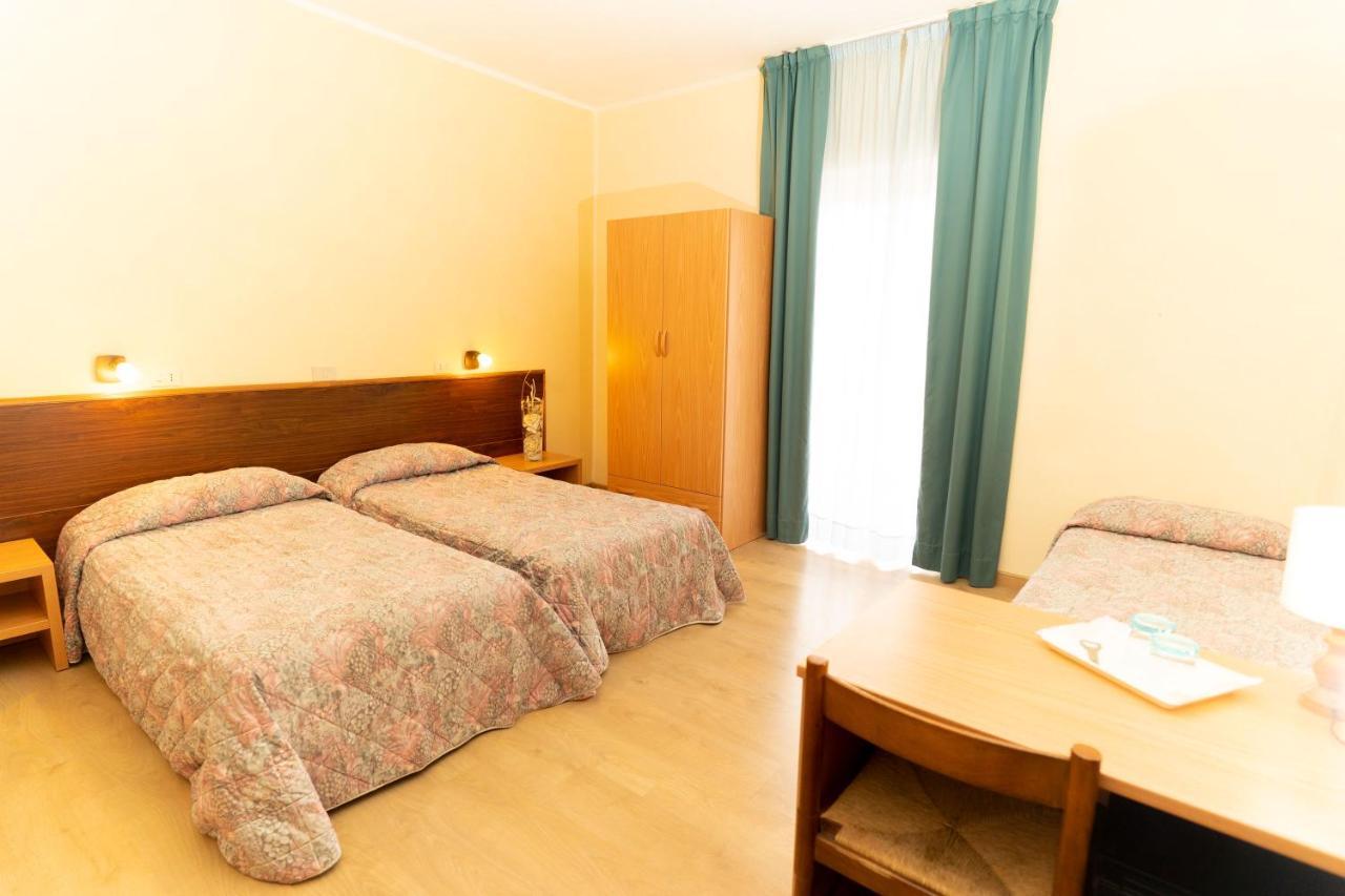 Hotel Gambrinus Аббадиа Сан Сальваторе Экстерьер фото