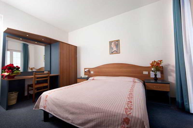 Hotel Gambrinus Аббадиа Сан Сальваторе Экстерьер фото