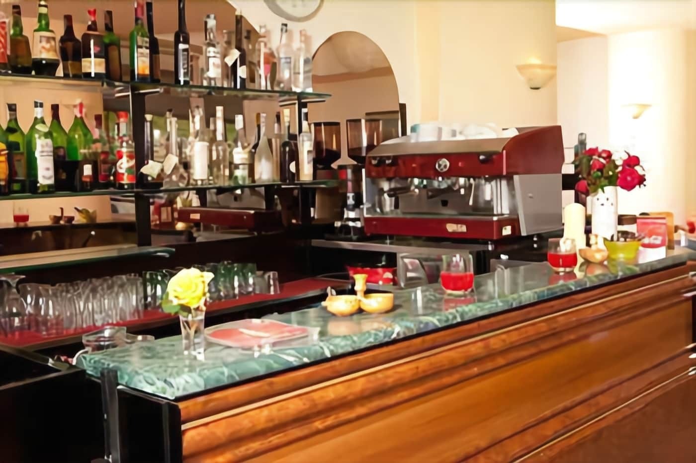 Hotel Gambrinus Аббадиа Сан Сальваторе Экстерьер фото